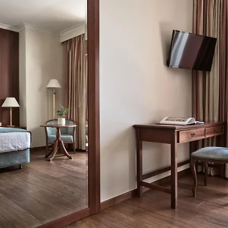 Strada Marina Hotel 4*