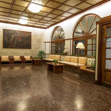Strada Marina Hotel 4*