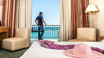 Strada Marina Hotell 4*