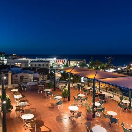 Ξενοδοχείο Strada Marina 4*